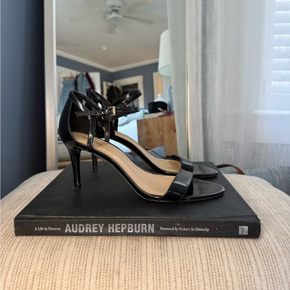 Michael Kors Simone mid sandal Heels 9.5